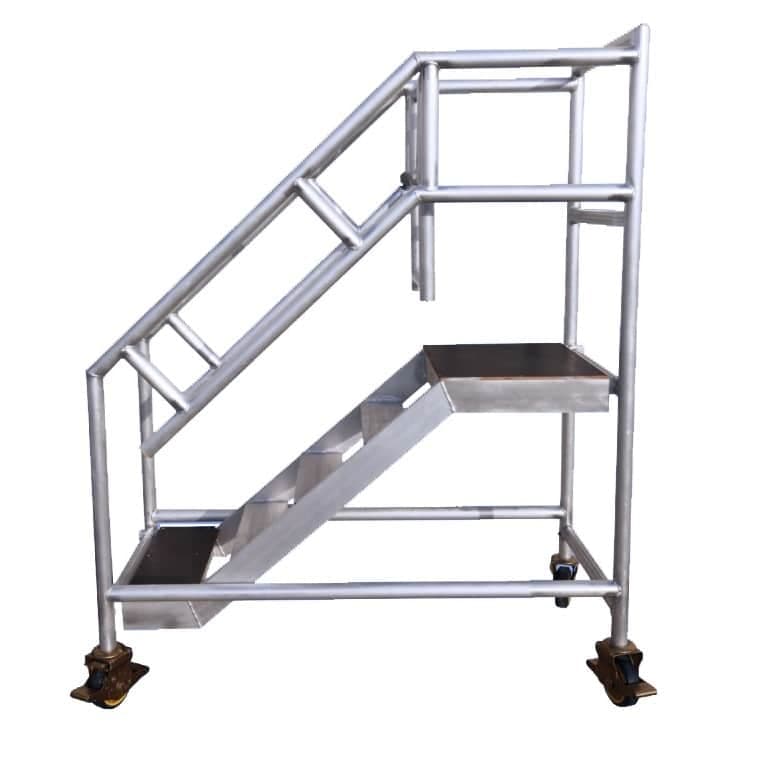 Warehouse Ladder – Ladder supplier in UAE
